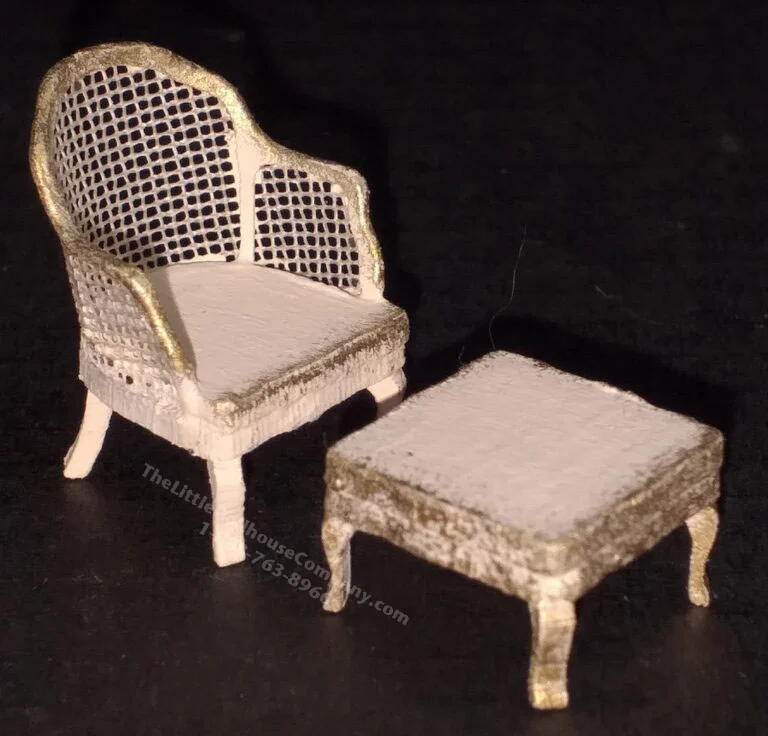 1/4" Scale French Easy Chair Kit