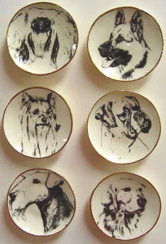 6 Black/White Dog Plates