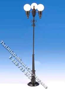 Dollhouse Scale Model 12V Plug In Street Triple Globe Lamp