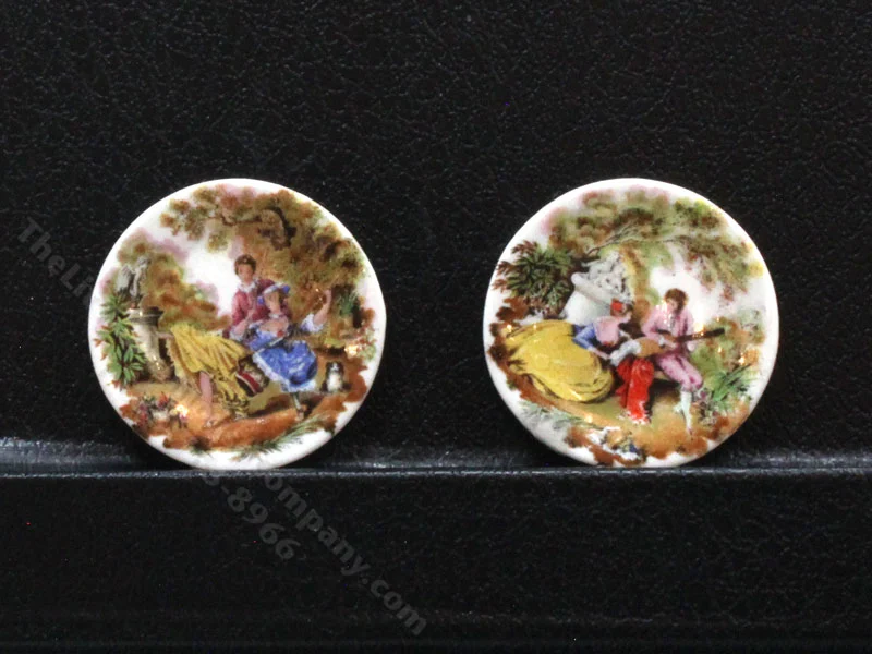 Miniature Decorative Courting Couple Plate for Dollhouses (1pc)