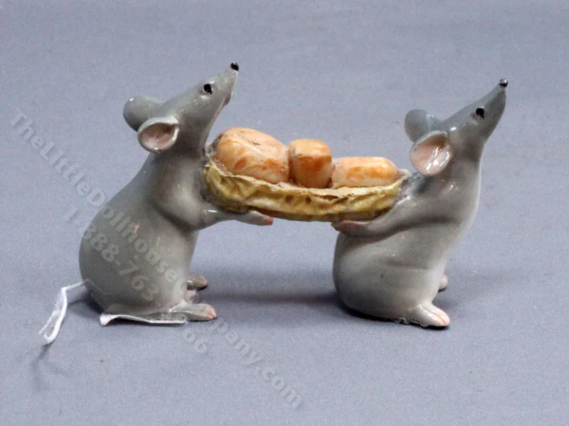 Miniature Mice with a Peanut Statue for Dollhouses