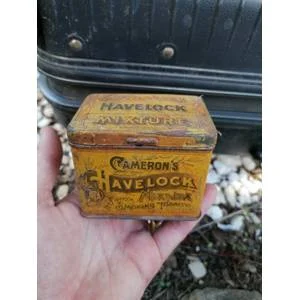Rare find a antique Cameron`s havelock 4 oz Tabacco tin