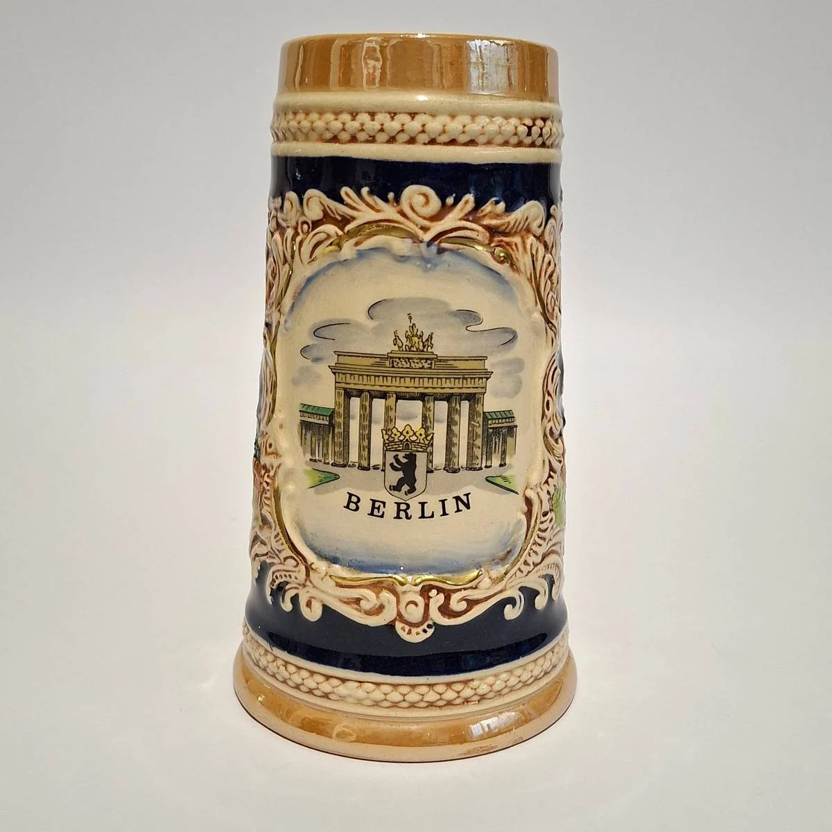 TRADITIONAL GERMAN BERLIN BEER STEIN