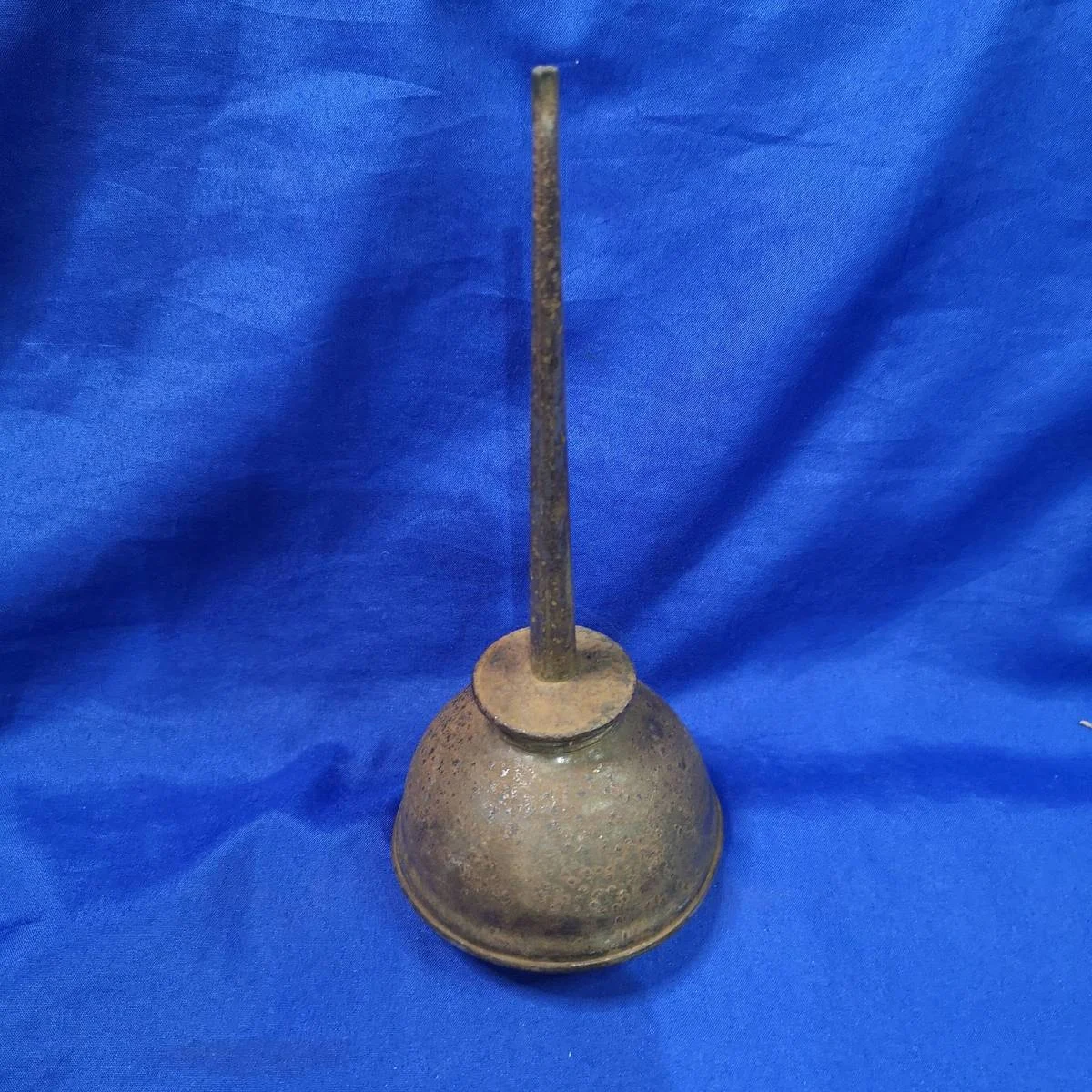 Vintage Eagle Oil Can Thumb Pump Oiler Round Base -USA