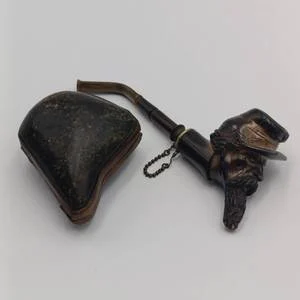 Vintage Meerschaum resin civil war soldier smoking pipe with case